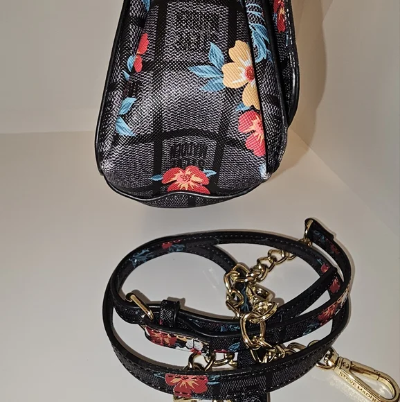 Steve Madden Floral Black Crossbody Bag - Picture 4 of 6